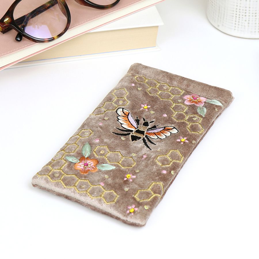 GOLDEN VELVET BEE AND HONEYCOMB EMBROIDERED GLASSES CASE