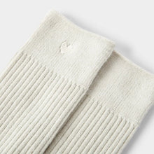 Load image into Gallery viewer, GIFT BOXED SOCKS  Off White  One Size
